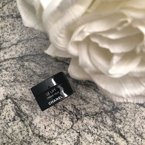 COPY - chanel le lift creme yeux